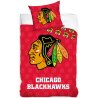 Posteľné obliečky NHL Chicago Blackhawks potešia každého fanúšika tohto legendárneho hokejového tímu. Vyrobené zo 100% bavlny Renforcé. Lícnu stranu zdobí veľké logo tímu, druhú stranu menšie alternatívne logá na červenom podklade. Aj vankúš hrdo zdobí logo s indiánskym bojovníkom. Zapínanie na zips, rozmery 140 x 200 cm + 70 x 90 cm.