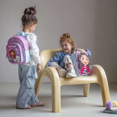 Dievčenský batoh Gábinin čarovný domček – Gábi s uškami