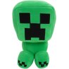 Plyšová pokladnička Minecraft Creeper poteší všetkých malých fanúšikov tejto legendárnej hry. Mäkké plyšové telo ukrýva vo vnútri plastovú pokladničku s otvorom hore na mince aj bankovky. Zospodu je viečko s bajonetovým zámkom, ktorým možno peniaze jednoducho vybrať. Výška pokladničky je približne 20 cm.