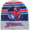 Chlapčenská zimná čiapka Spiderman. Vyrobená z hrejivého akrylového úpletu s nášivkou tohto obľúbeného hrdinu a výšivkou Spider-Man na leme. Ponúkame ju v dvoch farebných kombináciách – modrej alebo sivej – v jednej univerzálnej veľkosti pre deti približne od 6 do 10 rokov.
